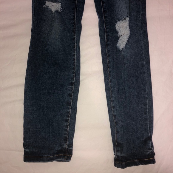 AÉROPOSTALE: 0 low rise jeans w/rips - Picture 3 of 6